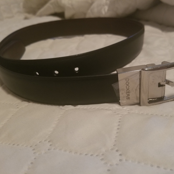 Dockers Belt size M 26-28 - Picture 3 of 3